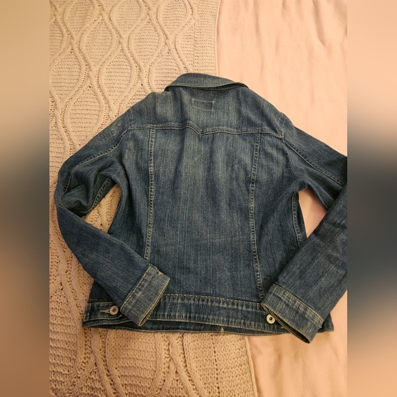 Levi's Women's Trucker Jean Jacket - Picture 3 of 3